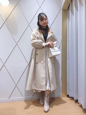 「プリーツ」｜「アイテム（トレンチコート）」を使った、マジェスティックレゴン河原町OPA店スタッフさん（レディース・159cm）の冬コーディネート
