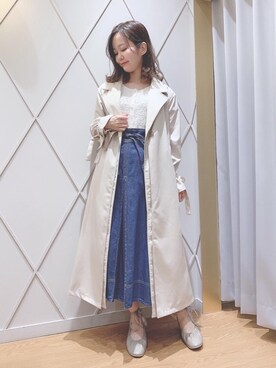 「でにむ」｜「アイテム（トレンチコート）」を使った、マジェスティックレゴン河原町OPA店スタッフさん（レディース・155cm）の春コーディネート