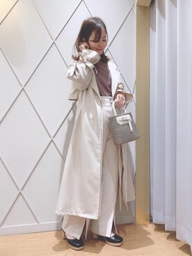 「トレンチ」｜「アイテム（スウェット）」を使った、マジェスティックレゴン河原町OPA店スタッフさん（レディース・155cm）の春コーディネート