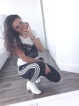 Lorena Sanabriaさんのコーディネート