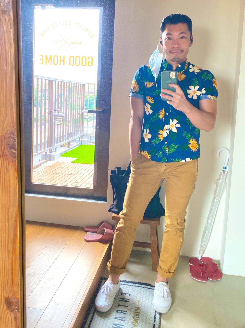 「柄シャツ、リゾート風コーデ、夏柄」｜「UNITED ARROWSのアイテム（シャツ/ブラウス、ブルー系）」を使った、ハチさん（メンズ・162cm）の夏コーディネートの1枚目の写真