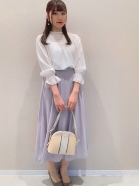 「アイテム（パンプス、グレー系）」を使った、しおさん（レディース・167cm）の春コーディネート