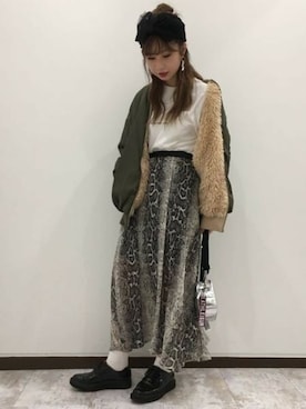「JEANASIS（ジーナシス）のアイテム（MA-1）」を使った、せいらまんさん（レディース・162cm）の秋コーディネート