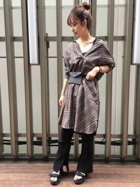 「JEANASIS（ジーナシス）のアイテム（シャツワンピース）」を使った、せいらまんさん（レディース・162cm）の秋コーディネート