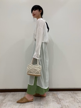 「JEANASIS（ジーナシス）のアイテム（シャツワンピース）」を使った、せいらまんさん（レディース・165cm）の春コーディネート