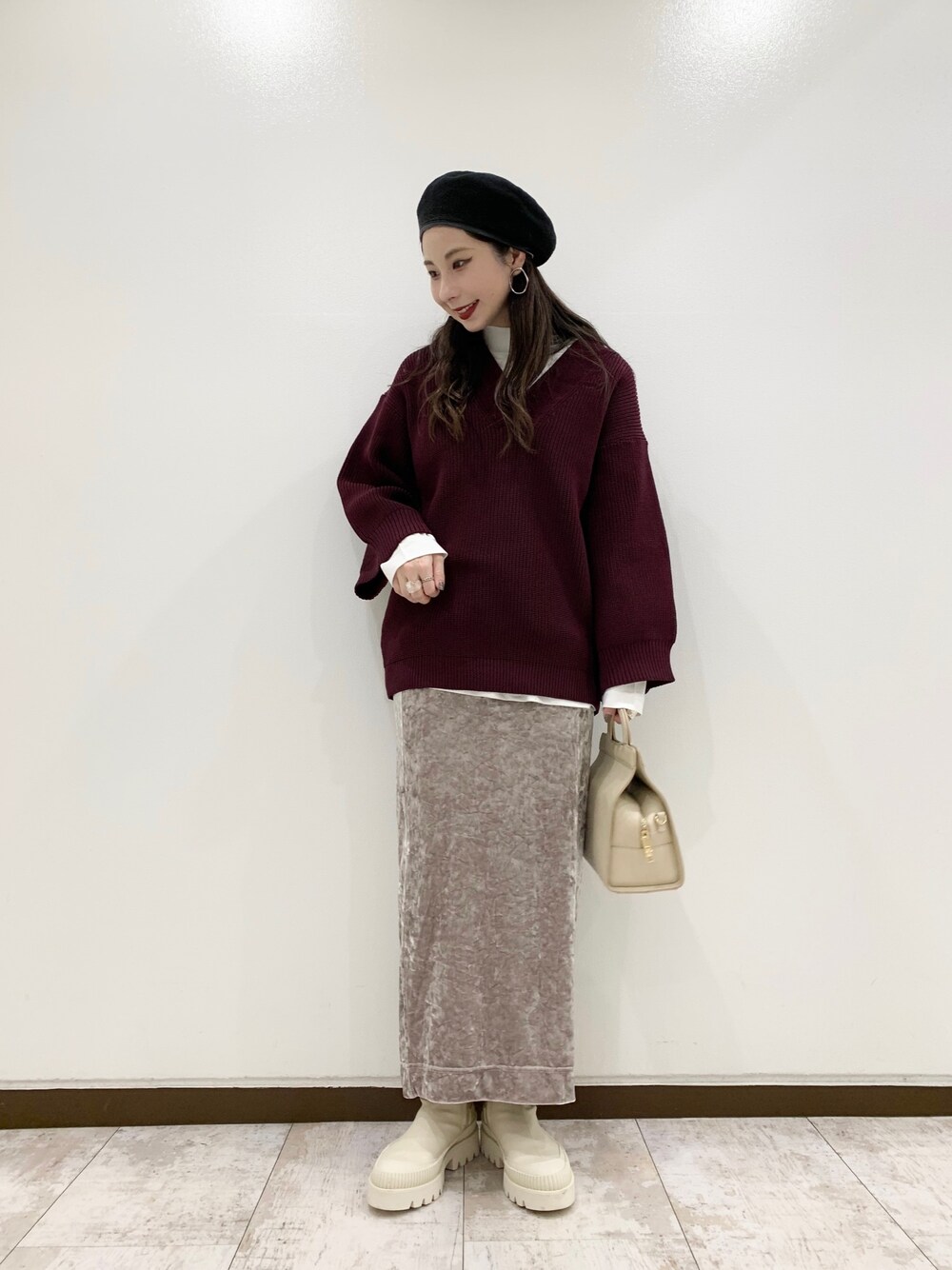 「オトナカジュアル、秋服、カジュアルコーデ、今日のコーデ、ビッグシルエット、ジーナシス、JEANASiS、ootd、ファッションの力を信じよう、ラクチンコーデ」｜「JEANASISのクラッシュベロアナロースカート/920088（スカート、ピンク系）」を使った、せいらまんさん（レディース・165cm）の秋コーディネートの1枚目の写真