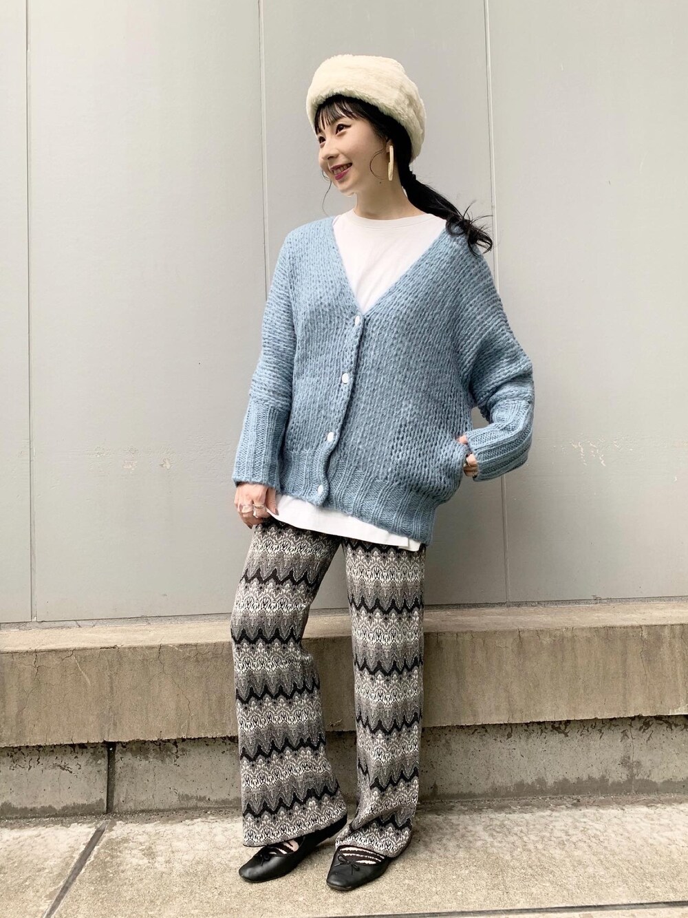 「オトナカジュアル、秋服、カジュアルコーデ、お洒落さんとつながりたい、今日のコーデ、オトナ女子、JEANASiS、ジーナシス、ootd、ファッションの力を信じよう」｜「JEANASISの2GエアリーモヘアVカーディガン/919545（ニット/セーター、ブルー系）」を使った、せいらまんさん（レディース・165cm）の秋コーディネートの1枚目の写真