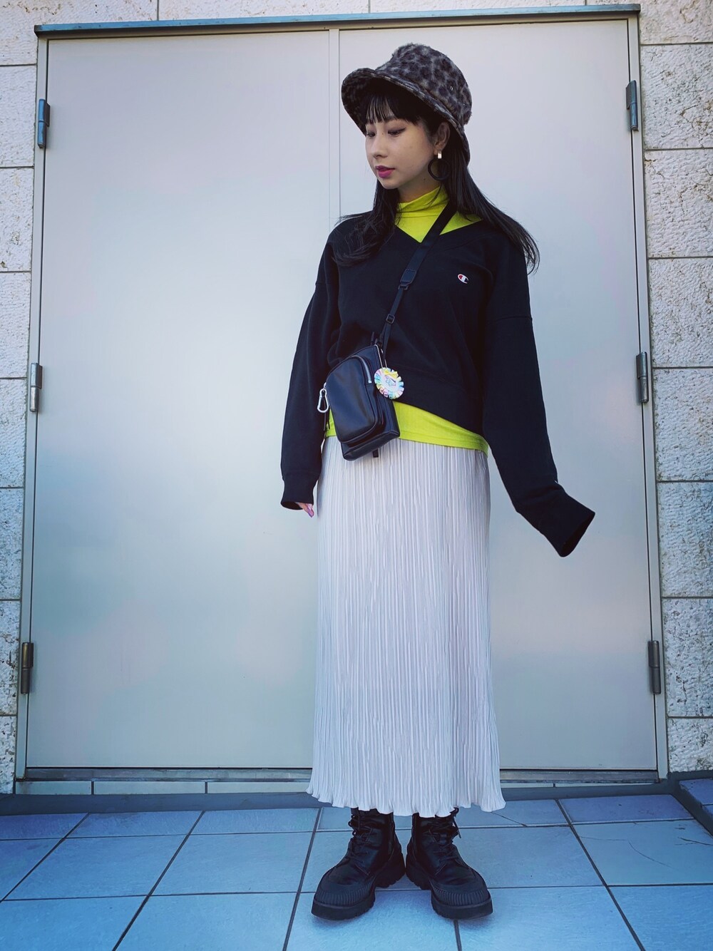 「大人カジュアル、ラフ、休日スタイル、秋のコーデ、レイヤードスタイル、今日のコーデ、ママファッション、いいね、save、フォローお願いします🤑、マタニティ、マタニティコーデ」｜「LEPSIMのアイテム（スカート、ブラック系）」を使った、せいらまんさん（レディース・165cm）の秋コーディネートの1枚目の写真
