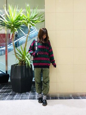 「アイテム（バックパック/リュック、シルバー系）」を使った、hiRaさん（レディース・157cm）の冬コーディネート