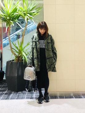 「アイテム（バックパック/リュック、シルバー系）」を使った、hiRaさん（レディース・157cm）の冬コーディネート