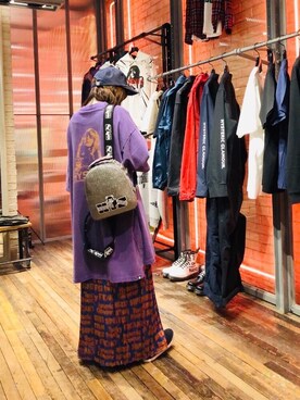 「アイテム（バックパック/リュック、シルバー系）」を使った、hiRaさん（レディース・157cm）の冬コーディネート