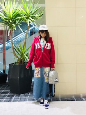 「アイテム（バックパック/リュック、シルバー系）」を使った、hiRaさん（レディース・157cm）の春コーディネート