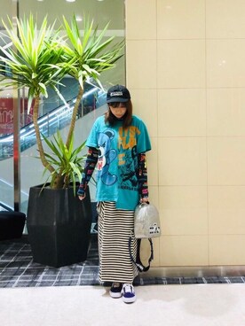 「アイテム（バックパック/リュック、シルバー系）」を使った、hiRaさん（レディース・157cm）の春コーディネート