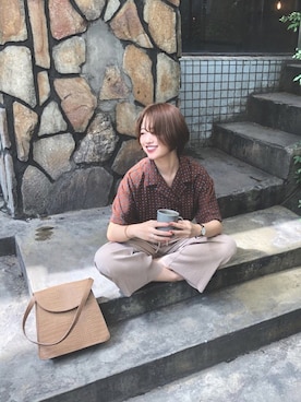 「korea importのアイテム（スラックス、ベージュ系）」を使った、ricoさん（レディース・165cm）の夏コーディネート