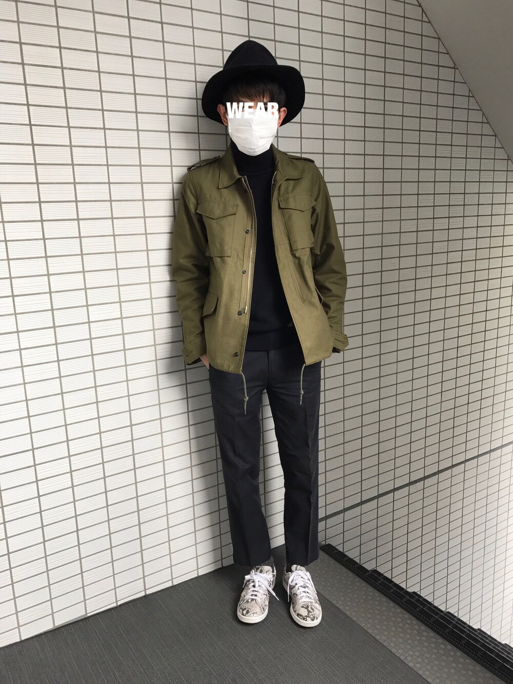 「オトナカジュアル、春、休日スタイル、HYKE×adidas」｜「HYKEのアイテム（スニーカー、ホワイト系）」を使った、yskさん（メンズ・170cm）の冬コーディネートの1枚目の写真