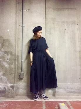 「ワンピース×スニーカー」｜「アイテム（ハンチング/ベレー帽）」を使った、momoさん（レディース・162cm）の春コーディネート