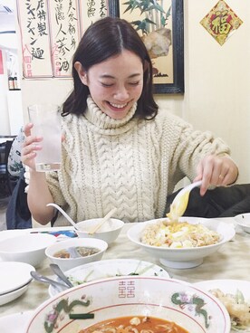 「ISOOK（アイスー）のアイテム（ニット/セーター）」を使った、阿久津ゆりえさん（レディース・167cm）の冬コーディネート