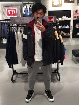 「スタッフコーデ」｜「アイテム（ナイロンジャケット）」を使った、シャーマンキングさん（メンズ・175cm）の冬コーディネート