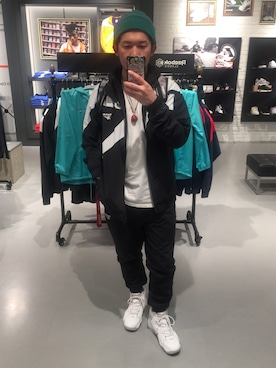 「アイテム（アクセサリー、レッド系）」を使った、シャーマンキングさん（メンズ・175cm）の冬コーディネート