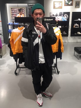 「アイテム（アクセサリー、レッド系）」を使った、シャーマンキングさん（メンズ・175cm）の冬コーディネート