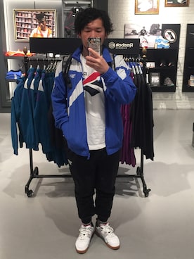 「スタッフコーデ」｜「アイテム（ナイロンジャケット）」を使った、シャーマンキングさん（メンズ・175cm）の春コーディネート