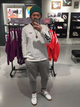 「アイテム（アクセサリー、レッド系）」を使った、シャーマンキングさん（メンズ・175cm）の春コーディネート