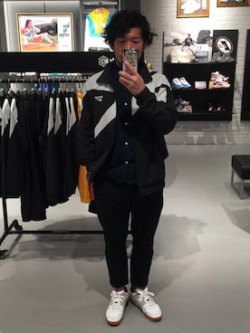 「スタッフコーデ」｜「アイテム（ナイロンジャケット）」を使った、シャーマンキングさん（メンズ・175cm）の春コーディネート