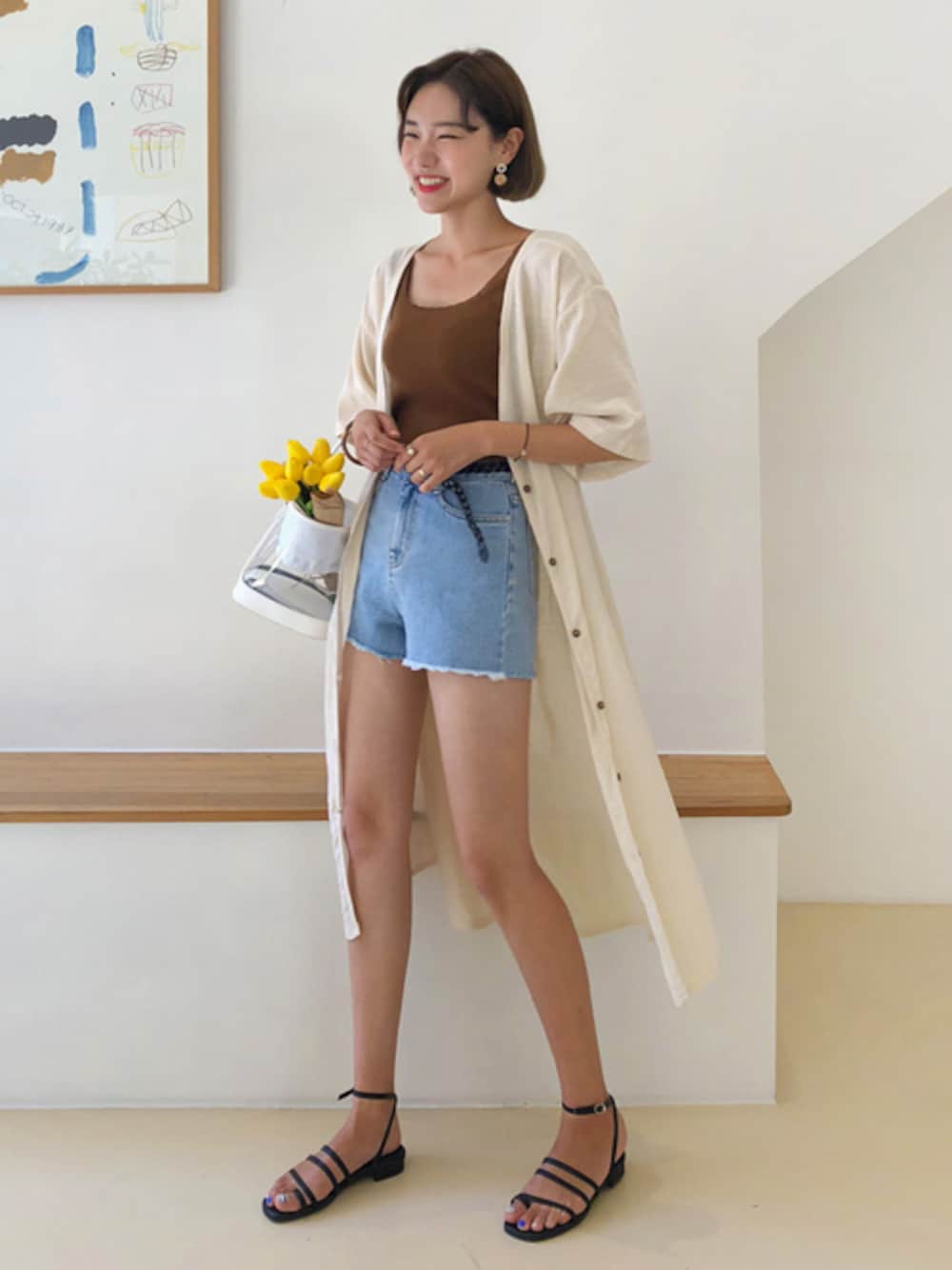 「ワンピース、シンプル、大人カジュアル、プチプラ、ロングカーディガン、きれいめカジュアル、ootd、daily look、韓国ブランド、韓国ファッション」｜「ローブVネックOPS （シャツワンピース、ベージュ系）」を使った、luvluvme.jpさん（レディース・166cm）の夏コーディネートの1枚目の写真