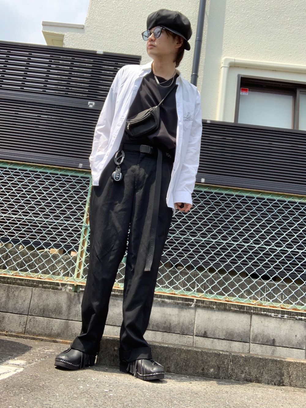 「今日のコーデ、ヨウジヤマモト、Aeta、Etudes Studio、シロシャツ、ニードルス、NEEDLES、COMME des GARCONS、KIJIMA TAKAYUKI」｜「Yohji Yamamotoのアイテム（ベルト、ブラック系）」を使った、moto miniさん（メンズ・171cm）の夏コーディネートの1枚目の写真