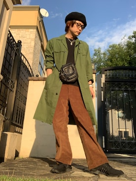 「マルジェラ」｜「アイテム（トレンチコート）」を使った、moto miniさん（メンズ・171cm）の秋コーディネート