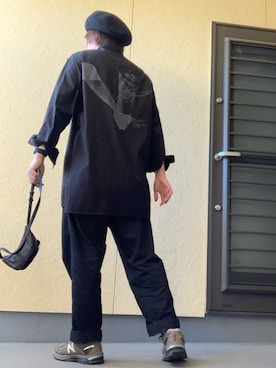 「バックプリント」｜「アイテム（ハンチング/ベレー帽）」を使った、moto miniさん（メンズ・171cm）の秋コーディネート