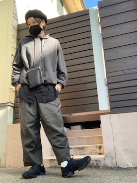 「Yohji Yamamoto（ヨウジヤマモト）のアイテム（スニーカー）」を使った、moto miniさん（メンズ・171cm）の冬コーディネート