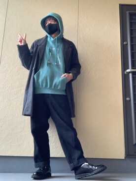 「nonnative（ノンネイティブ）のアイテム（ノーカラーコート）」を使った、moto miniさん（メンズ・171cm）の冬コーディネート