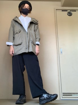 「アイテム（ポンチョ、ベージュ系）」を使った、moto miniさん（メンズ・171cm）の春コーディネート
