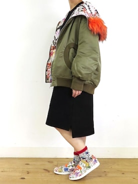 「ワンピース×スニーカー」｜「アイテム（MA-1）」を使った、Mayさん（レディース・164cm）の秋コーディネート