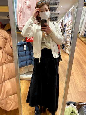 「アイテム（MA-1、ホワイト系）」を使った、ommiさん（レディース・160cm）の冬コーディネート