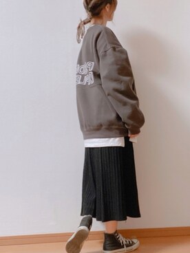 「バックロゴ」｜「アイテム（スウェット）」を使った、you2021youさん（レディース・163cm）の春コーディネート