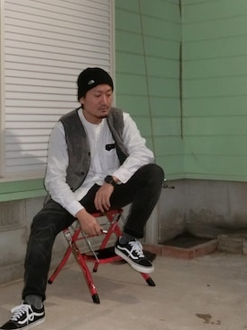 「アウトドアミックス」｜「アイテム（アナログ腕時計）」を使った、みえは〜る。さん（メンズ・169cm）の冬コーディネート