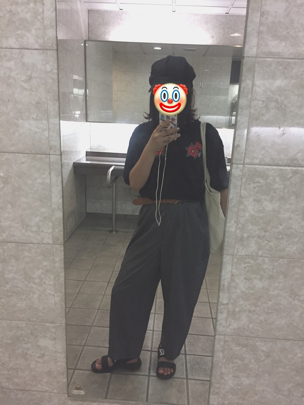 「ロックコーデ、black、ひさびさの投稿」｜「古着のアイテム（その他パンツ、その他）」を使った、Miho Itiharaさん（レディース・161cm）の夏コーディネートの1枚目の写真