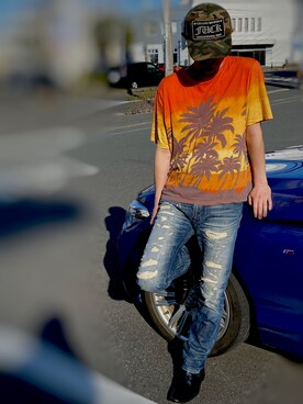 Saint Laurent Paris サンローランパリ のtシャツ カットソー オレンジ系 を使った人気ファッションコーディネート Wear