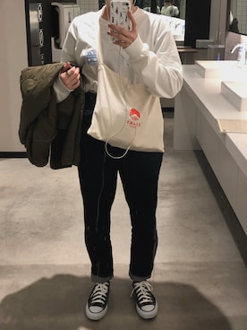 弥 咲さんのコーディネート