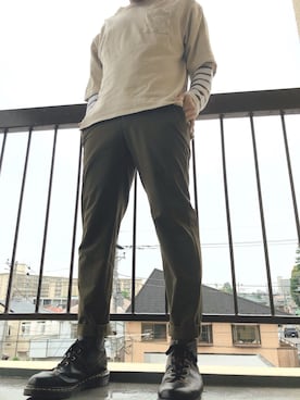 「グラニフ」｜「アイテム（スラックス）」を使った、ゆうきさん（メンズ・166cm）の春コーディネート