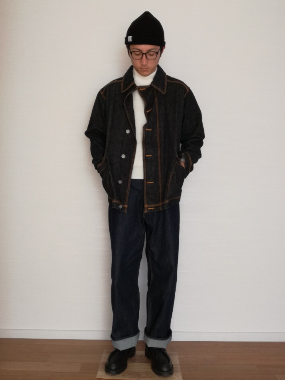 「シンプル、ビッグシルエット、ワイドパンツ、モノトーン、セットアップ、春コーデ、デニム オン デニム、デニムワイドパンツ、古着、vintage」｜「GUのアイテム（デニムパンツ、ブルー系）」を使った、SAIさん（メンズ・178cm）の春コーディネートの1枚目の写真