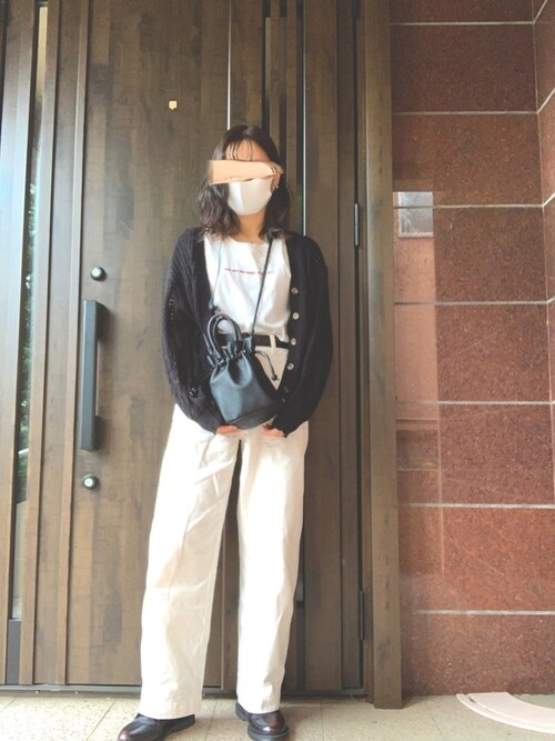 Kashii使用「ユニクロ（ワイドフィットカーブパンツ（丈標準71.5～73.5cm））」的時尚穿搭