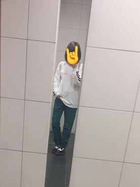 「BUBBLES（バブルス）のアイテム（スウェット）」を使った、リオンさん（レディース・168cm）の春コーディネート