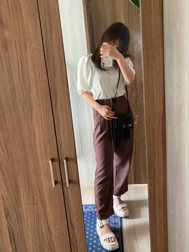 「GRL（グレイル）のセンタープレスフレアパンツ（その他パンツ、ブラウン系）」を使った、sayakafukunagaさん（レディース・161cm）の春コーディネート