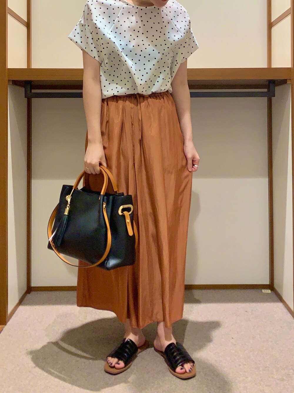 URBAN RESEARCH（アーバンリサーチ）の「BACK金具付きブラウス