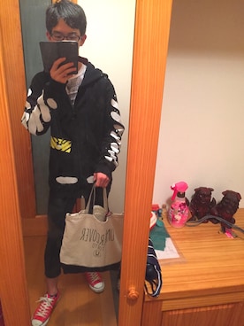 「off white（オフホワイト）のアイテム（その他アウター）」を使った、 ともさん（メンズ・176cm）の秋コーディネート
