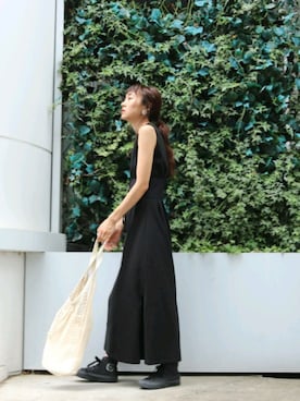 知久友里恵さん（レディース・164cm）の夏コーディネート