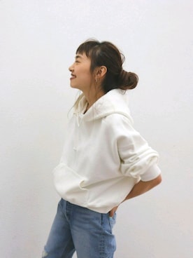 知久友里恵さん（レディース・164cm）の秋コーディネート